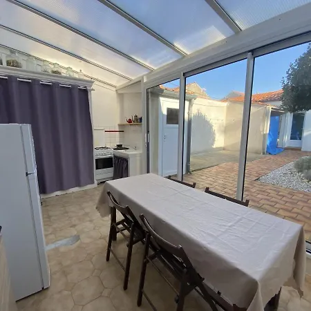 Nyaraló Maison A Fouras, 3 Chambres, Cour Ombragee, Proche Centre Et Plages - Fr-1-709-67