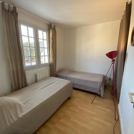 Maison A Fouras, 3 Chambres, Cour Ombragee, Proche Centre Et Plages - Fr-1-709-67 بيت للعطل فورا